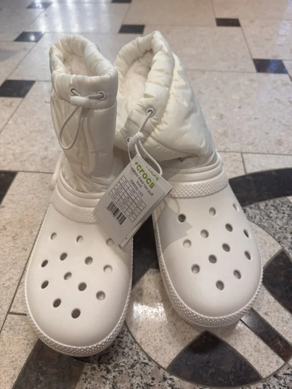 Crocs Classic Lined Neo Puff Boot White Sz 13